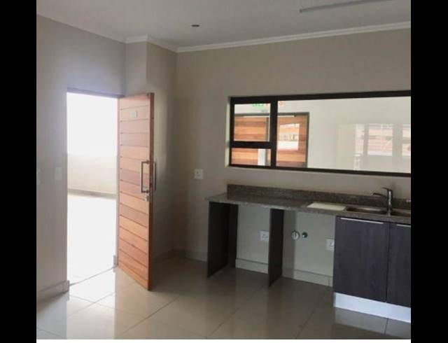 2 BEDROOM APARTMENT FOR SALE IN UMHLANGA RIDGE